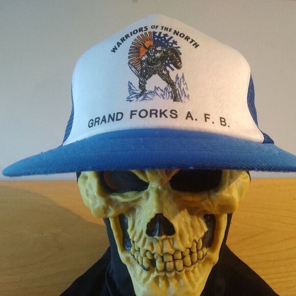 Vintage Warriors Of The North Grand Forks Air Force Base Snap Back Trucker Hat - Picture 1 of 7